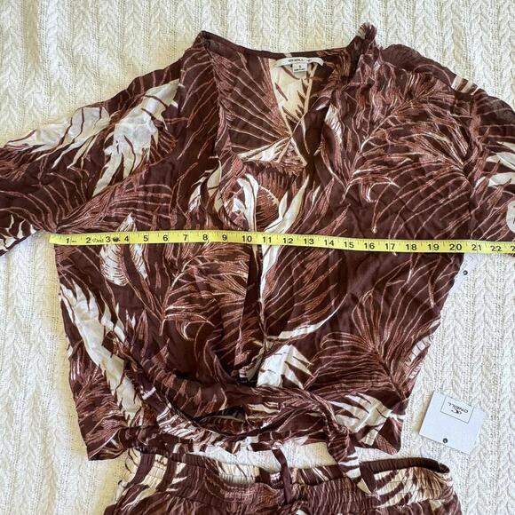 O'Neill Women's Tropical Print Shorts | Top Set - Size S-M - Picture 7 of 9